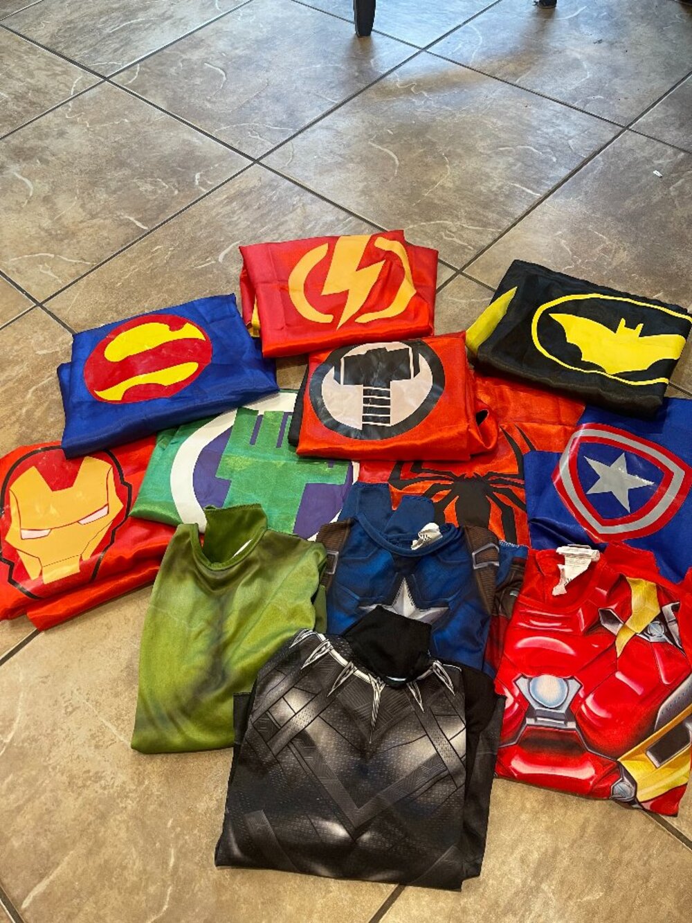 12 Piece Kids Marvel DC Superhero Costume Cape Shirt Dress Up Lot